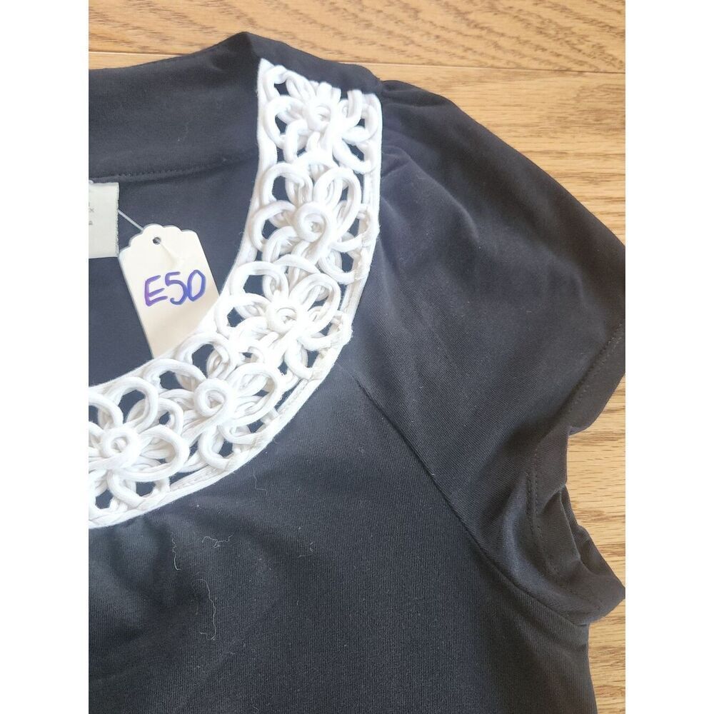 E50 REQ Women's Black dressy Top with White Crocheted Neckline sorry cap sleeves - Picture 5 of 9